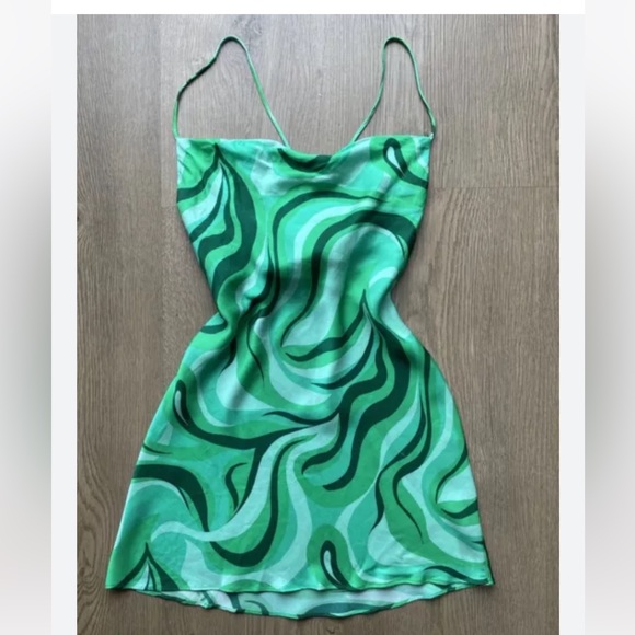 Zara Flowy Mini Dress - Picture 1 of 10